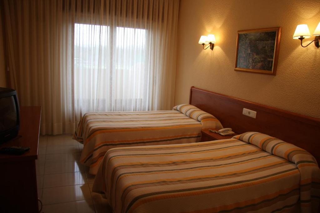 Hotel Alameda Alba De Tormes Room photo