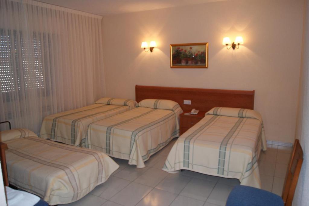Hotel Alameda Alba De Tormes Room photo