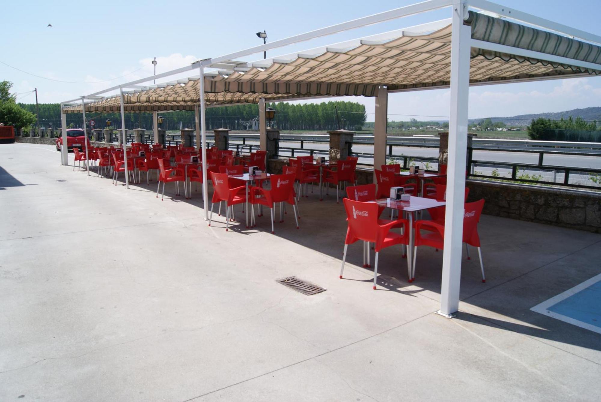 Hotel Alameda Alba De Tormes Exterior photo